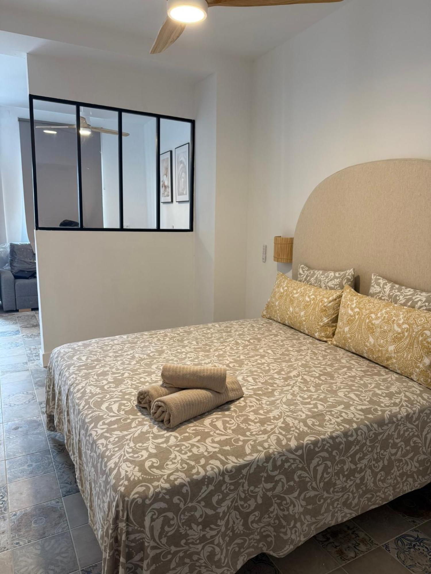 The Sunnydise Apartments Малага Экстерьер фото